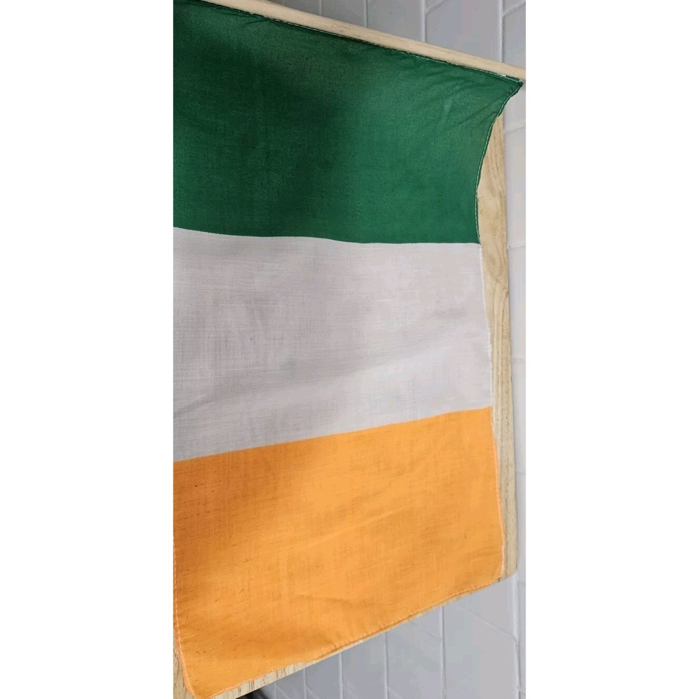 Lot 5: 1 Baseball Cap Hat Notre Dame 2 Irish Flags - Picture 7 of 8
